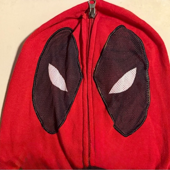 Marvel Deadpool Red and Black Full Zip-Up Hoodie - SZ L - Picture 4 of 5